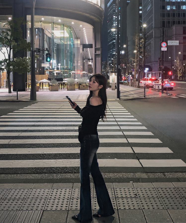 オフショルダーシアリングニット BLACK