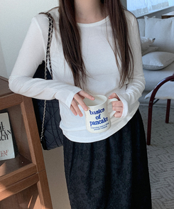 シンプルラウンド長袖Tシャツ IVORY