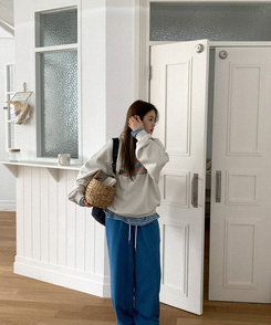 プリントオーバーフィットトレーナー BEIGE