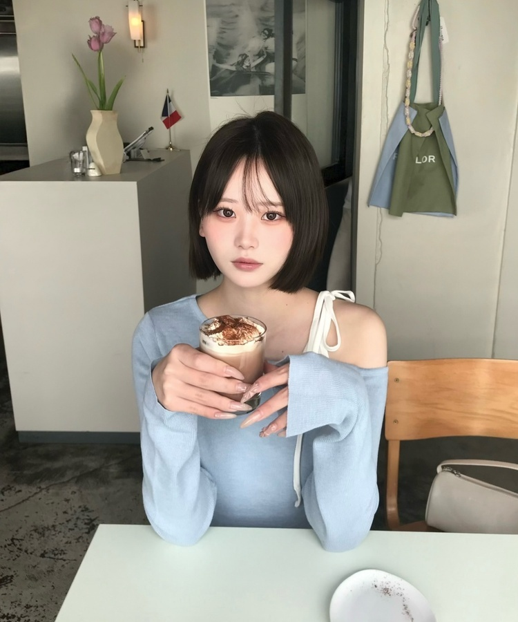 리본 오프숄더 니트 소라