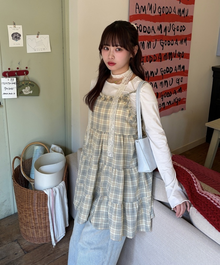 ウェーブフリル長袖トップス IVORY