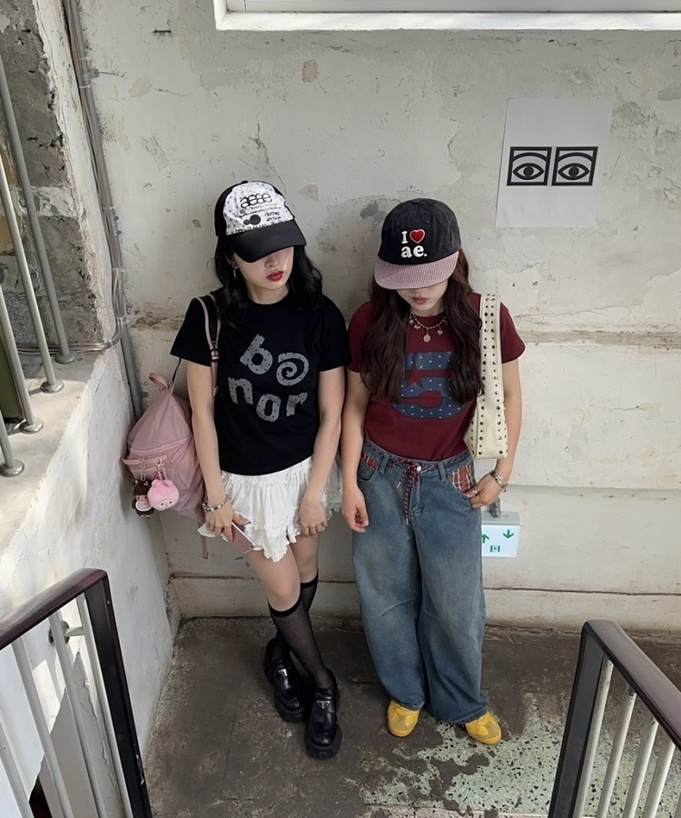 ナンバードットクロップ半袖Tシャツ WINE