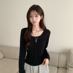 Uネックベーシック長袖Tシャツ BLACK