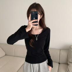 Uネックベーシック長袖Tシャツ BLACK