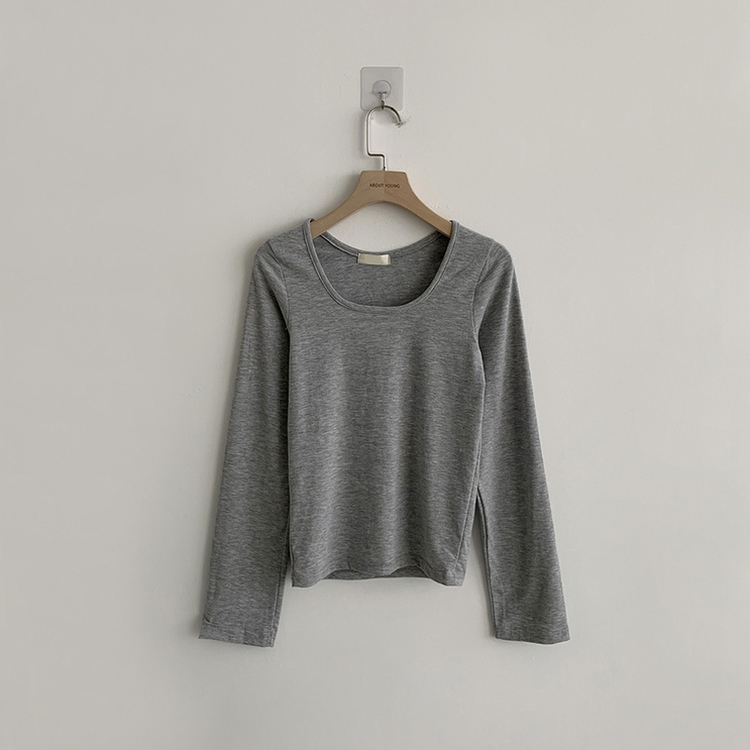 Uネックベーシック長袖Tシャツ