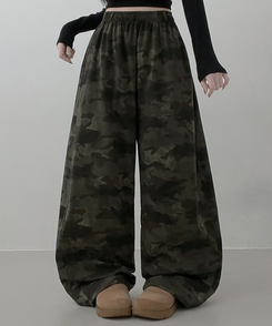 カモパターンスリットワイドバンドパンツ KHAKI