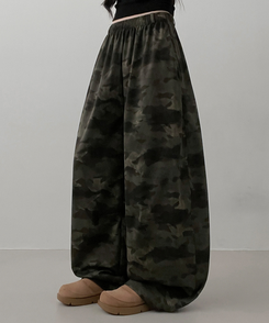 カモパターンスリットワイドバンドパンツ KHAKI