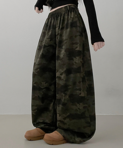 カモパターンスリットワイドバンドパンツ KHAKI