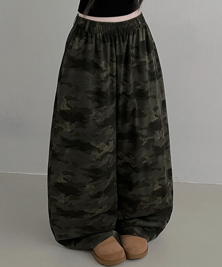 カモパターンスリットワイドバンドパンツ KHAKI