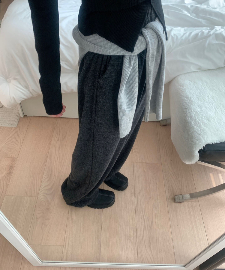 バンディングストリングニットパンツ CHARCOAL