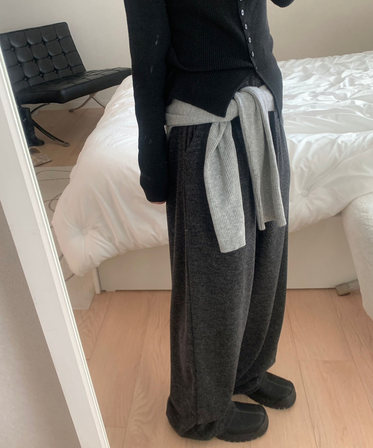 バンディングストリングニットパンツ CHARCOAL