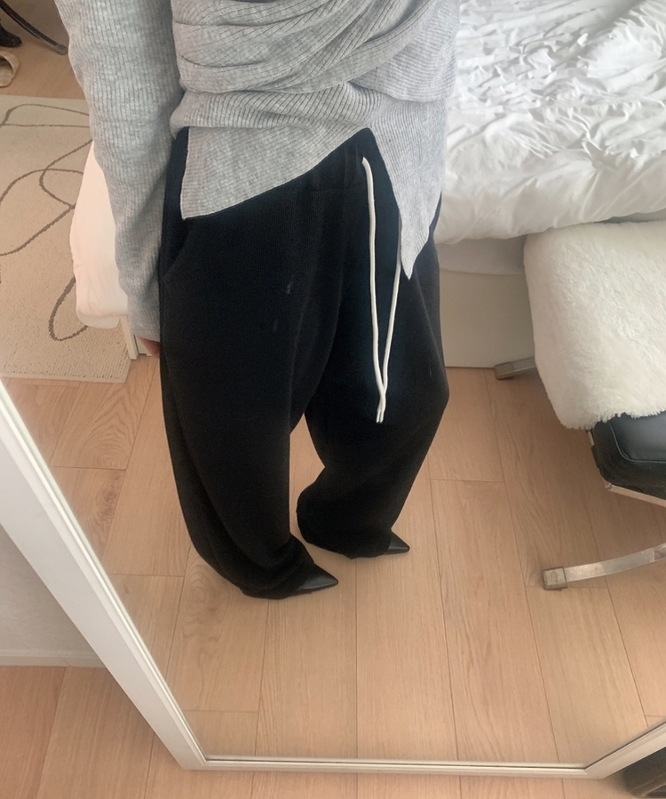 バンディングストリングニットパンツ BLACK