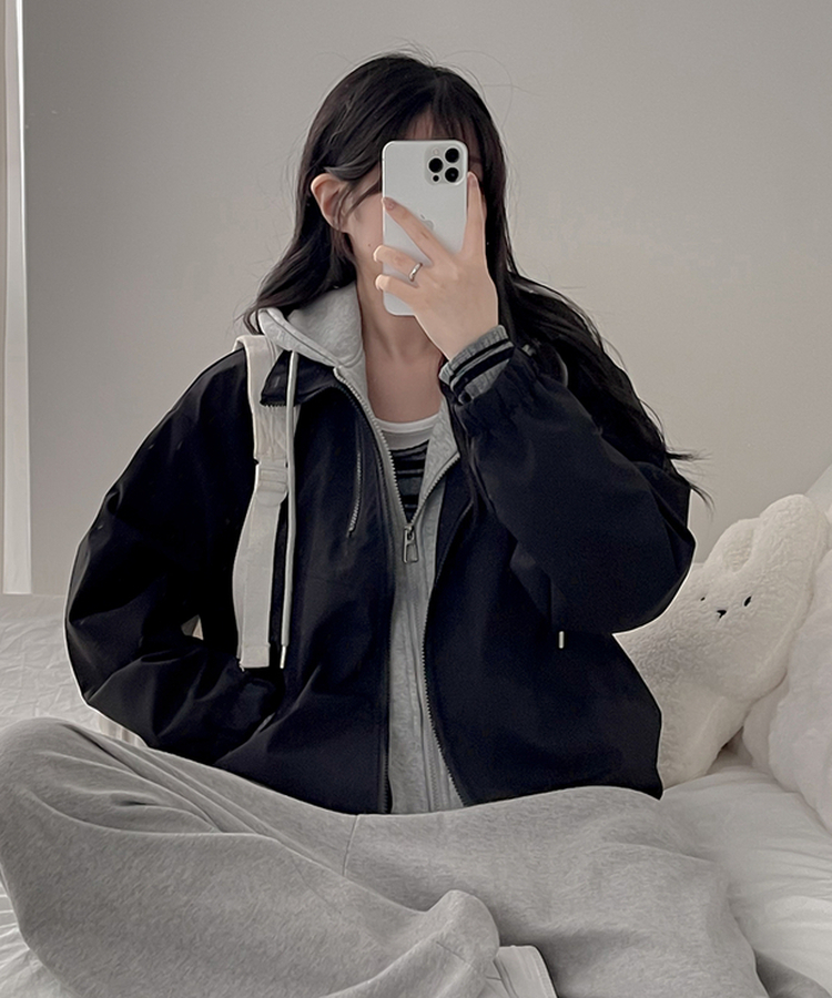 ベーシックフードウインドブレーカー BLACK