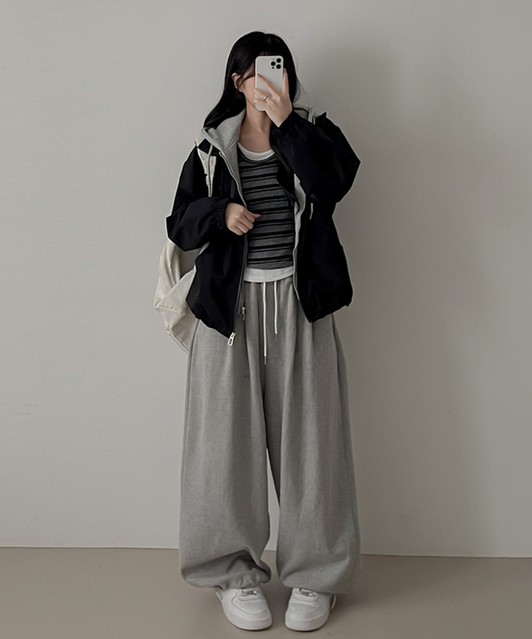 ベーシックフードウインドブレーカー BLACK