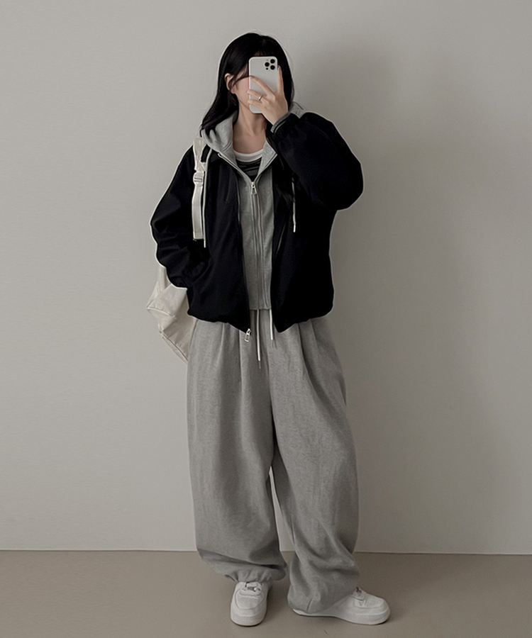 ベーシックフードウインドブレーカー BLACK