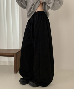 レタリングワイドトレーニングパンツ BLACK