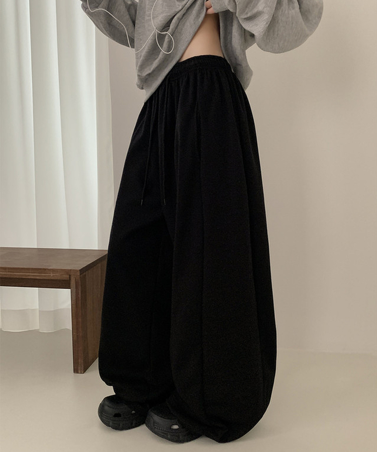 レタリングワイドトレーニングパンツ BLACK