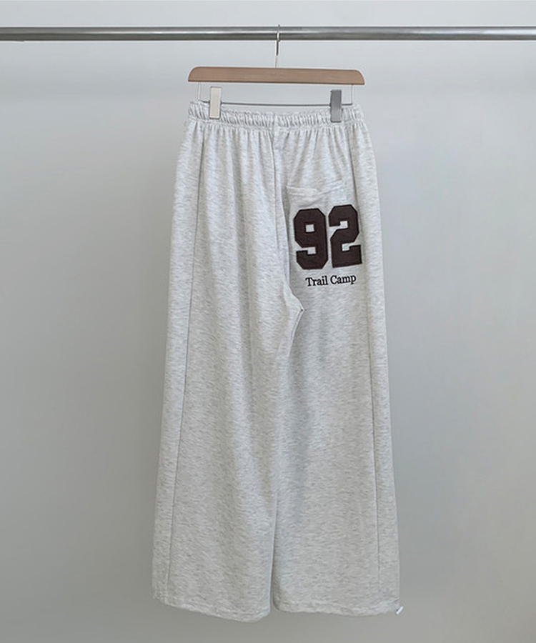 レタリングワイドトレーニングパンツ