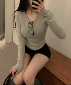 ベーシッVネック長袖Tシャツ(6color) GREY