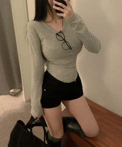 ベーシッVネック長袖Tシャツ(6color) GREY