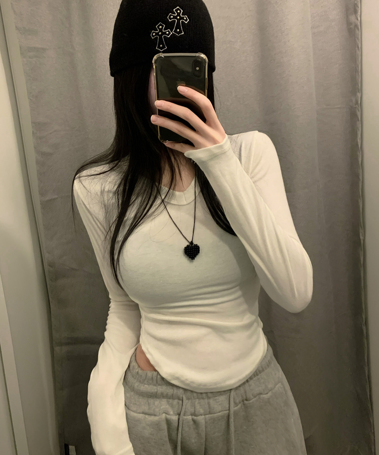 ベーシッVネック長袖Tシャツ(6color) IVORY