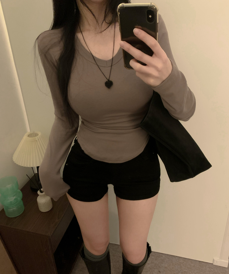 ベーシッVネック長袖Tシャツ(6color) MOCHA