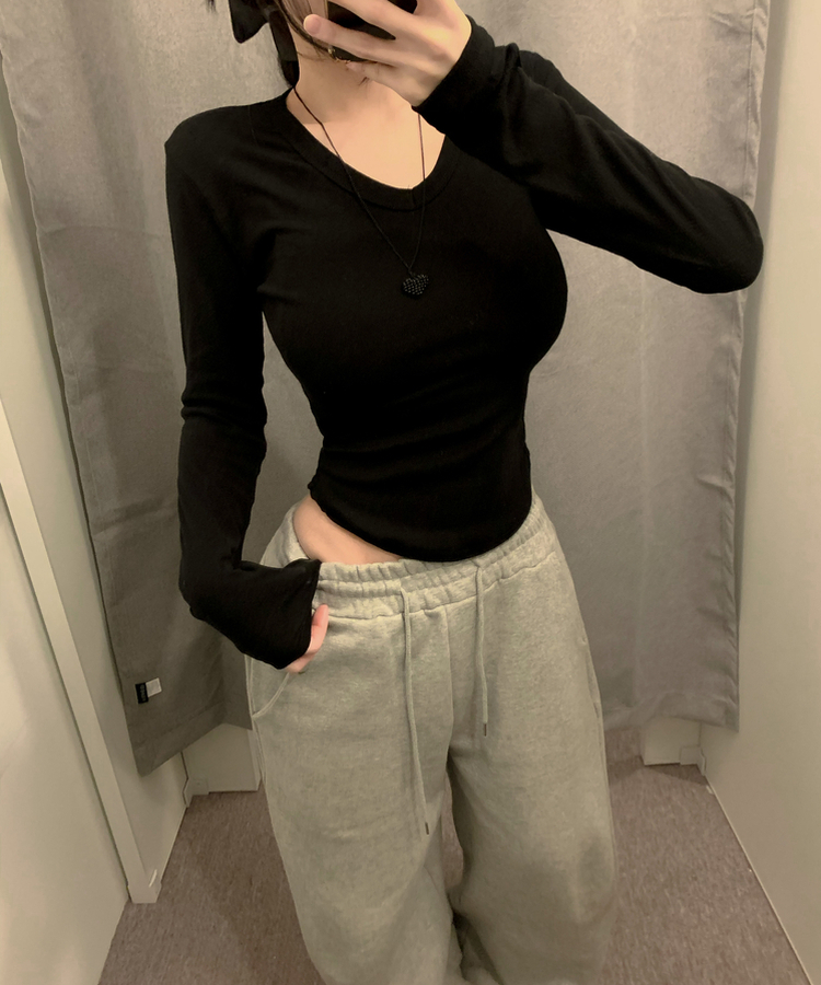 ベーシッVネック長袖Tシャツ(6color) BLACK