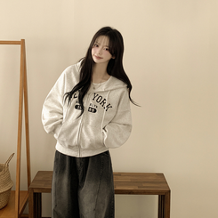 刺繍ポイントレタリングフードジップアップ(7color) WHITE SALT