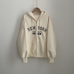 刺繍ポイントレタリングフードジップアップ(7color)