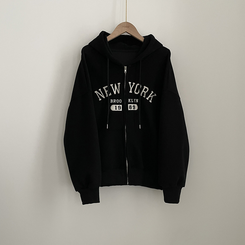 刺繍ポイントレタリングフードジップアップ(7color)