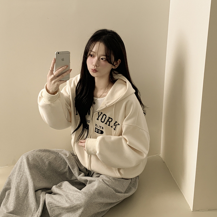 刺繍ポイントレタリングフードジップアップ(7color) CREAM