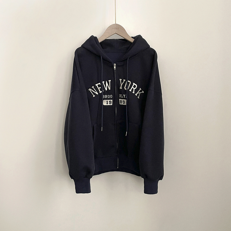 刺繍ポイントレタリングフードジップアップ(7color)