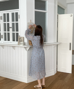 フラワープリーツロングワンピース SKY BLUE