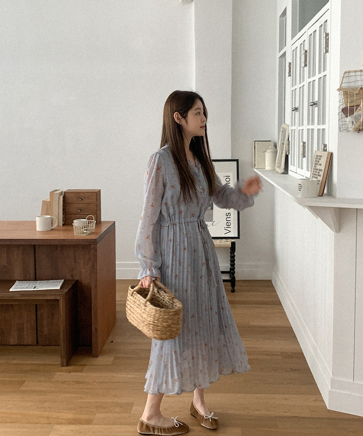 フラワープリーツロングワンピース SKY BLUE