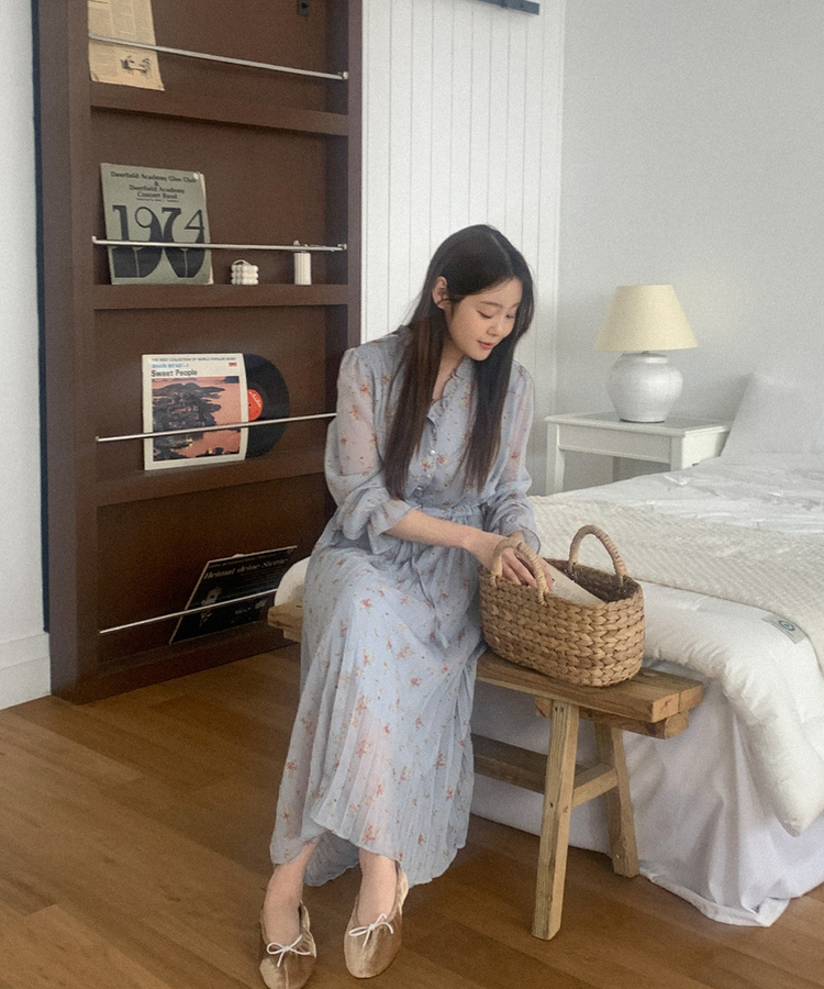 フラワープリーツロングワンピース SKY BLUE