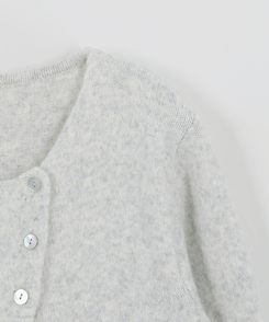 アシンメトリーボタンカーディガン