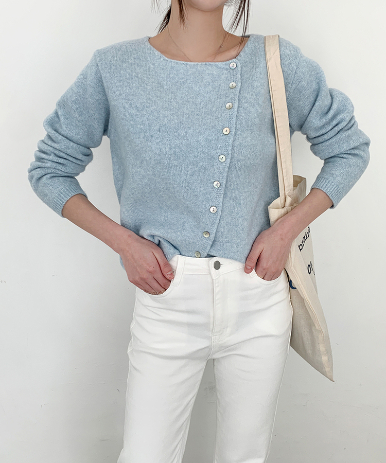 アシンメトリーボタンカーディガン SKYBLUE