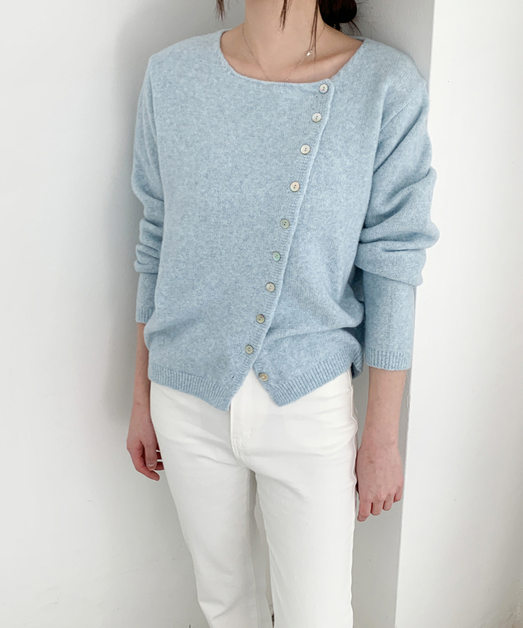 アシンメトリーボタンカーディガン SKYBLUE