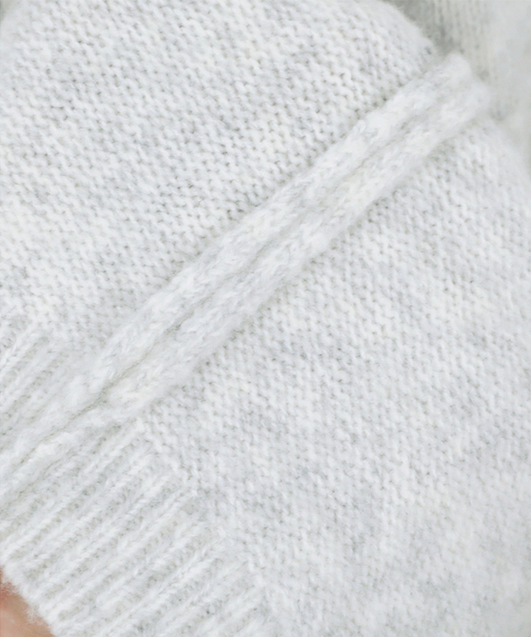 アシンメトリーボタンカーディガン