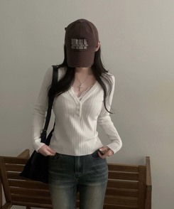 レースボタンリブニット IVORY