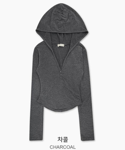 レイヤードボタンスリム長袖フードＴ