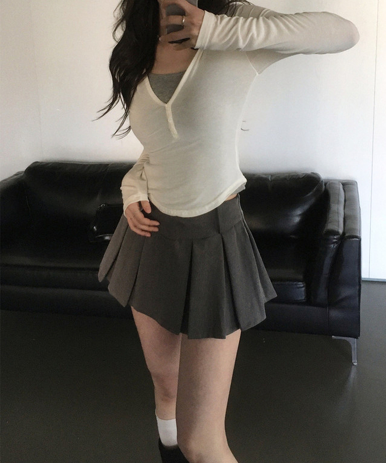 レイヤードボタンスリム長袖フードＴ IVORY