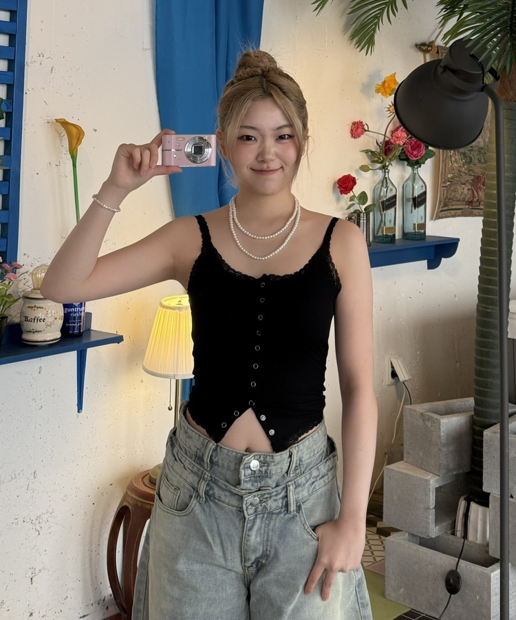 레이스 스냅 버튼 나시 블랙