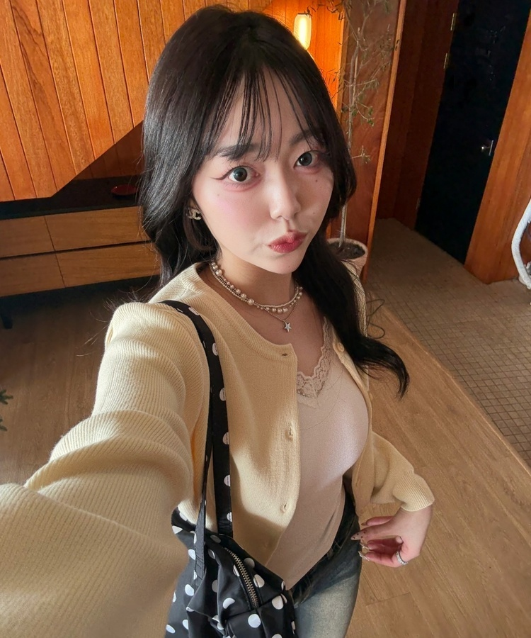 カップ付きレースキャミソール WHITE