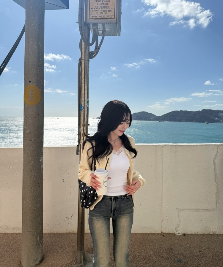 カップ付きレースキャミソール WHITE