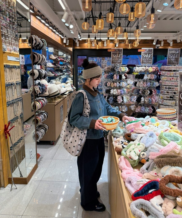 도트 나일론 숄더백 실버