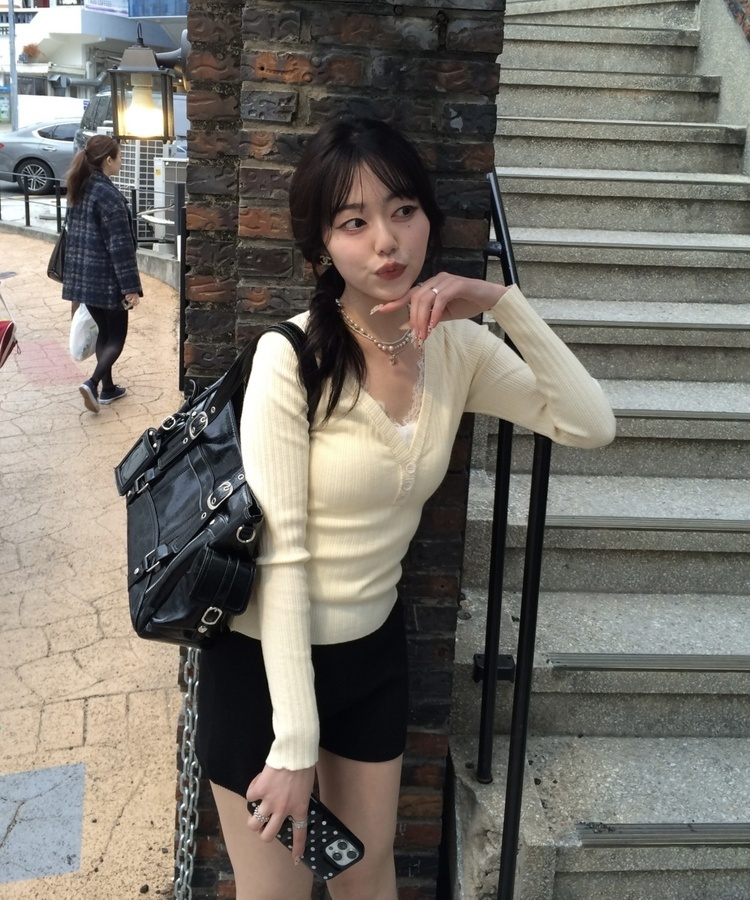 아일렛 숄더백 블랙