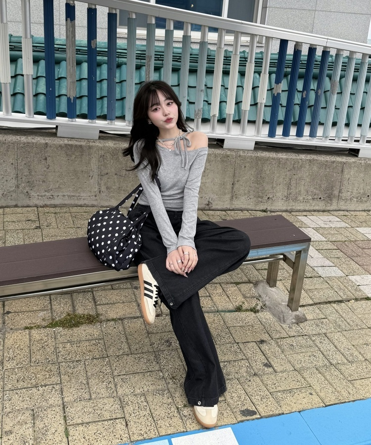 도트 숄더백 블랙