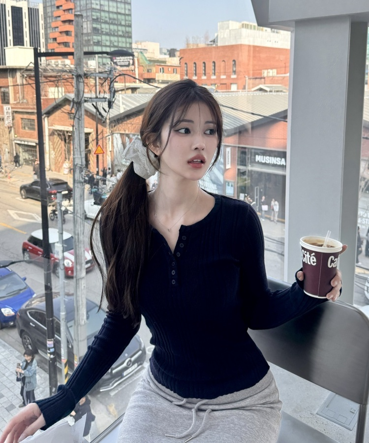 골지 헨리넥 니트 네이비