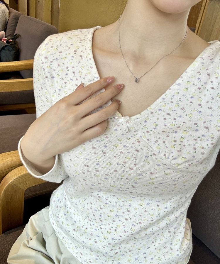 小花柄フェミニントップス IVORY